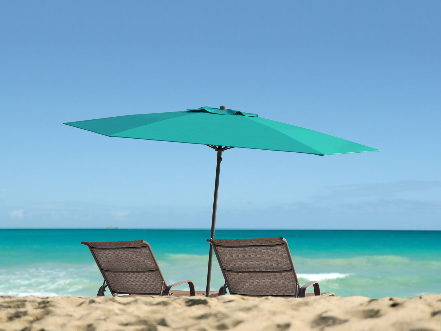 Turquoise 7.5ft beach umbrella with UV protection, adjustable tilt, and sturdy aluminum pole for outdoor use.